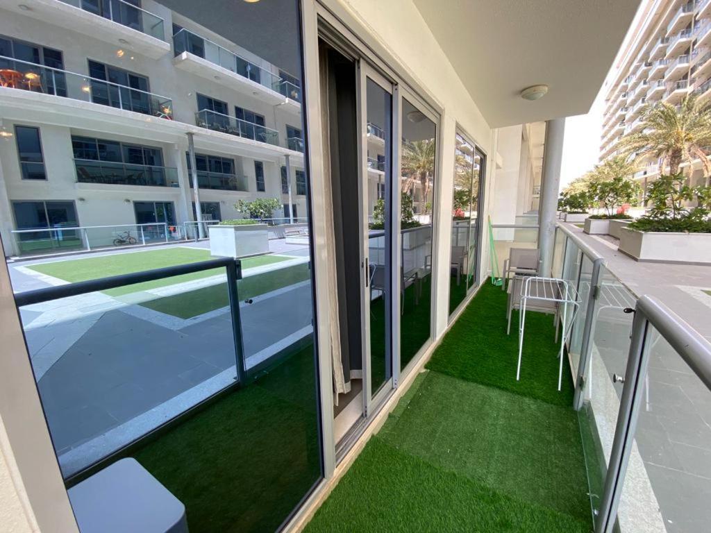 Beach Dream - A Luxury 1 Bedroom Apartment With Direct Beach Access Рас-эль-Хайма Экстерьер фото